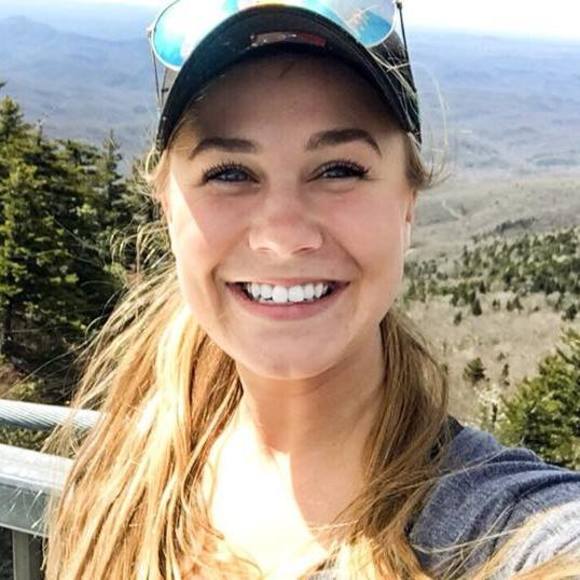 Meet your Posher, Kira - Picture 1 of 1